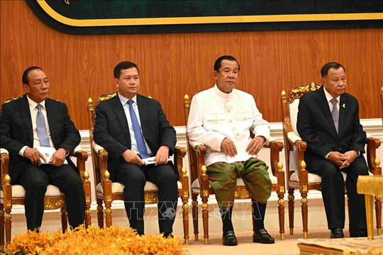 Chủ tịch Quốc hội Vương Đình Huệ gửi thư chúc mừng Chủ tịch Thượng viện Campuchia Samdech Techo Hun Sen