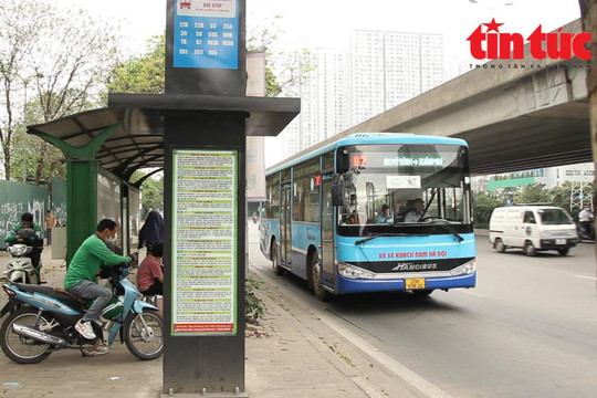 Thêm những điểm chờ xe buýt chuẩn châu Âu trên đường phố Hà Nội