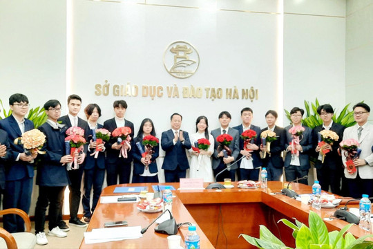 3 học sinh Hà Nội được chọn vào đội tuyển Olympic quốc tế