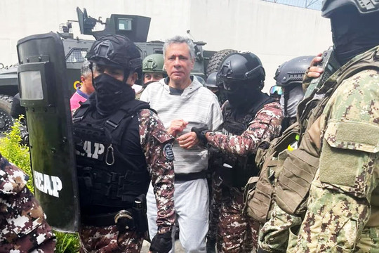 Cảnh sát Ecuador đột kích Đại sứ quán Mexico tại Quito: Nguy cơ tạo thêm điểm nóng mới