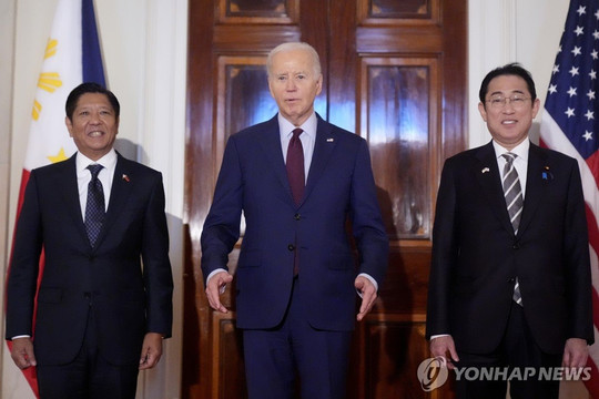 Mỹ, Nhật Bản, Philippines cam kết phi hạt nhân hóa Bán đảo Triều Tiên