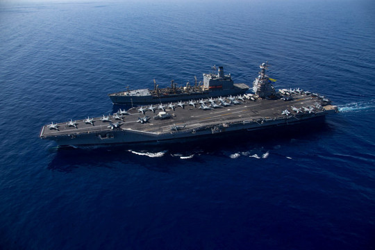Mỹ điều tàu chiến vào vị trí hỗ trợ phòng thủ Israel, viện trợ cho Bắc Gaza bị ngăn cản