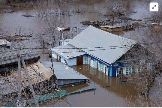 Nga: Thành phố Orenburg kêu gọi hàng nghìn người dân sơ tán khi lũ dâng cao