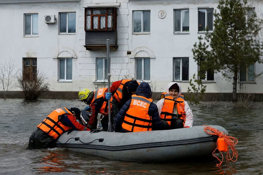 Nga: Gần 13.000 người ở tỉnh Kurgan phải sơ tán do lũ lụt