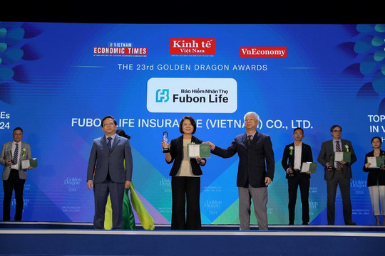 Fubon Life Việt Nam tiếp tục nhận giải thưởng Rồng Vàng lần thứ 10