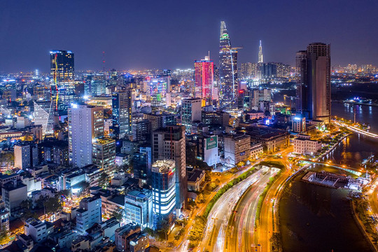 Thành phố Hồ Chí Minh: Vượt khó để trở thành đầu tàu kinh tế của cả nước