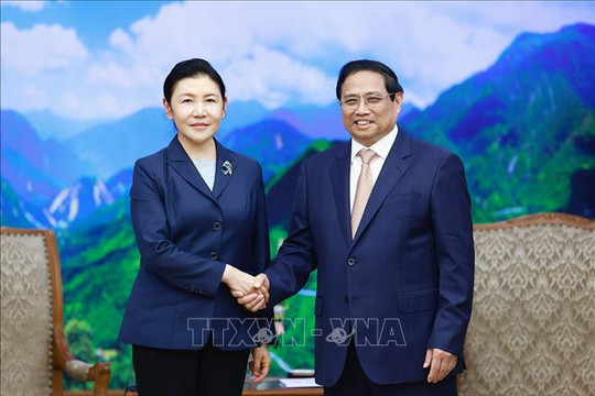 Thủ tướng Phạm Minh Chính tiếp Bộ trưởng Bộ Tư pháp Trung Quốc Hạ Vinh