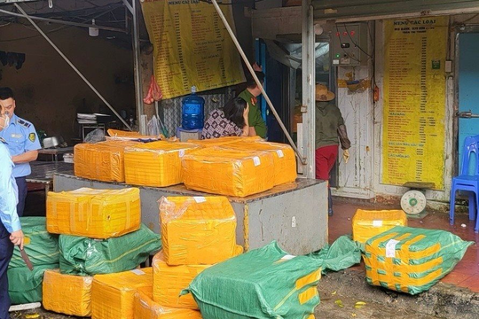 Phát hiện hàng tấn thịt đông lạnh, Hà Nội khuyến cáo người dân "nói không" với thực phẩm bẩn