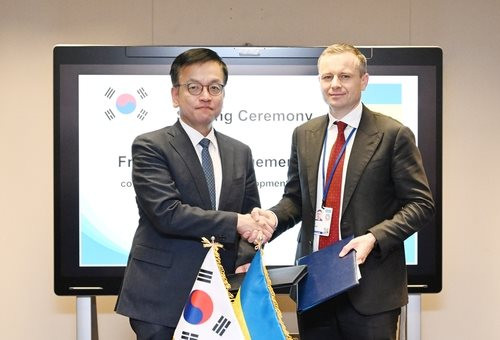 Hàn Quốc ký thỏa thuận khung cung cấp quỹ hợp tác kinh tế cho Ukraine