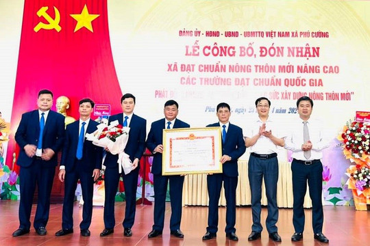 Trao Bằng nông thôn mới nâng cao cho xã Phú Cường (huyện Sóc Sơn)