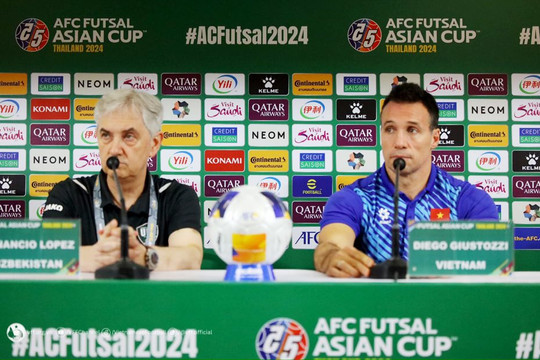 HLV Diego Giustozzi "có niềm tin" vào trận tứ kết futsal châu Á