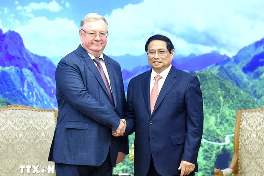Thủ tướng Phạm Minh Chính tiếp Chủ tịch Hội Luật gia Liên bang Nga Sergey Stepashin