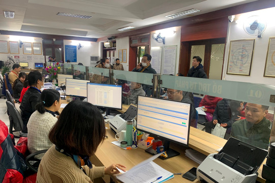 Hà Nội đẩy mạnh tuyên truyền, hướng dẫn người dân đăng ký cấp phiếu lý lịch tư pháp trên VNeID
