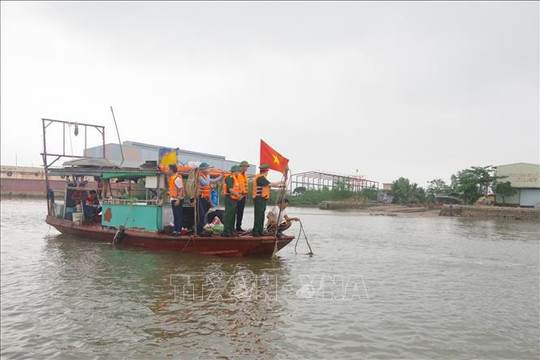 Vụ lật thuyền tại Quảng Ninh: Hai nạn nhân vẫn mất tích là chị em ruột