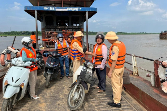 Hà Nội: Đẩy mạnh kiểm soát bảo đảm an toàn giao thông đường thủy dịp nghỉ lễ