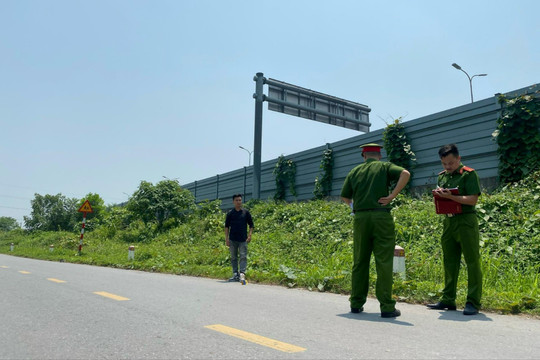 Thực nghiệm hiện trường phóng viên bị hành hung khi tác nghiệp vụ cháy tại Thanh Trì