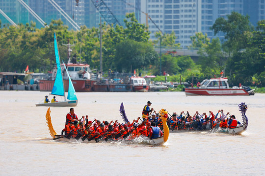 Đưa “Lễ hội sông nước” thành sản phẩm du lịch đặc trưng của thành phố Hồ Chí Minh