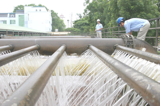 Hà Nội: Vận hành tối đa công suất, đáp ứng nhu cầu sử dụng nước mùa hè của người dân