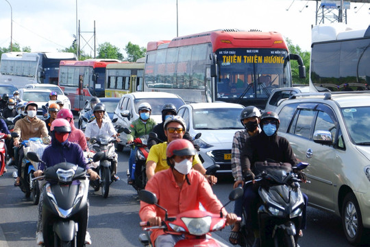 Thành phố Hồ Chí Minh: Ùn tắc kéo dài trong ngày đầu nghỉ lễ