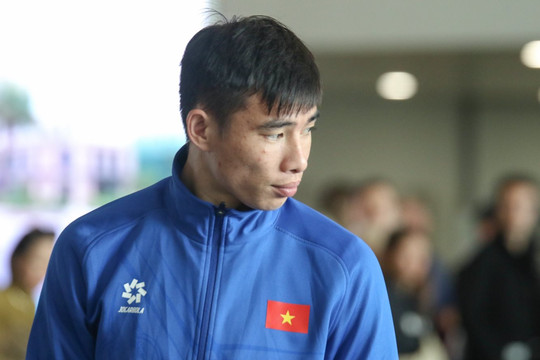 Đội tuyển U23 Việt Nam lặng lẽ về nước