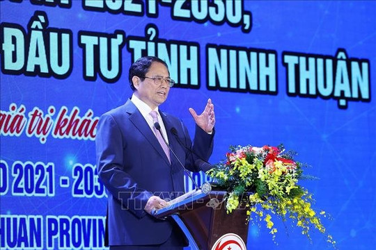 Thủ tướng: Từ một tỉnh “khó, khô, khổ”, Ninh Thuận đã vươn lên, tiến kịp, đi cùng