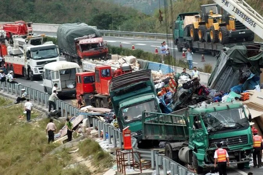Ít nhất 19 người thiệt mạng trong vụ sập cao tốc ở Trung Quốc