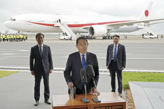 Thủ tướng Nhật Bản bắt đầu chuyến công du Pháp, Nam Mỹ