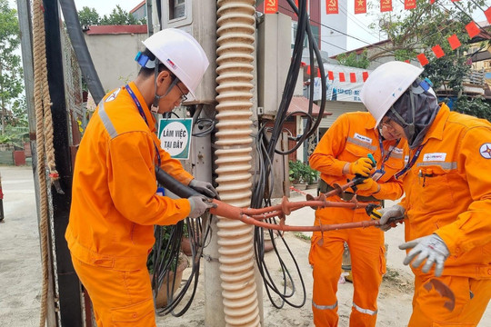 Sẵn sàng phương án bảo đảm điện phục vụ kỷ niệm 70 năm Chiến thắng Điện Biên Phủ