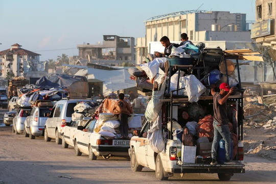 Dân thường Palestin tháo chạy khỏi Rafah