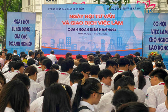 1.259 chỉ tiêu tại Ngày hội tư vấn và giao dịch việc làm quận Hoàn Kiếm