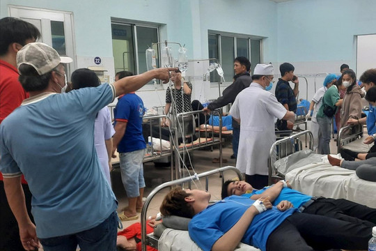 Đồng Nai: Gần 100 công nhân nhập viện cấp cứu nghi ngộ độc thực phẩm