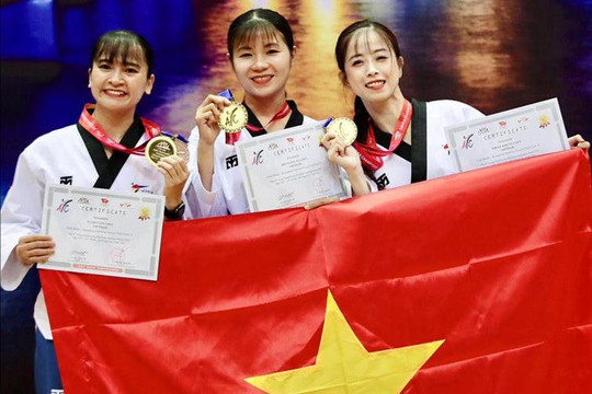 Võ sĩ Châu Tuyết Vân và đồng đội giành Huy chương vàng tại giải taekwondo vô địch châu Á