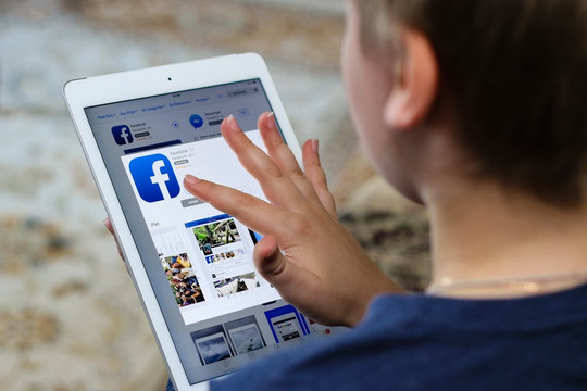 EC lo ngại Facebook, Instagram "có thể kích thích chứng nghiện ở trẻ em"