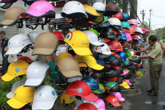 Vì sao kinh doanh mũ bảo hiểm kém chất lượng vẫn tồn tại?