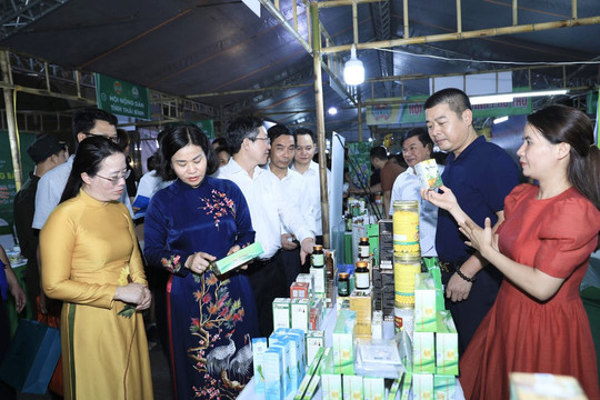 Hà Nội: Khai mạc Tuần hàng quảng bá, giới thiệu nông sản chất lượng cao
