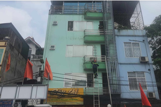 Cháy chung cư mini 9 tầng ở quận Thanh Xuân, may mắn không ai thương vong