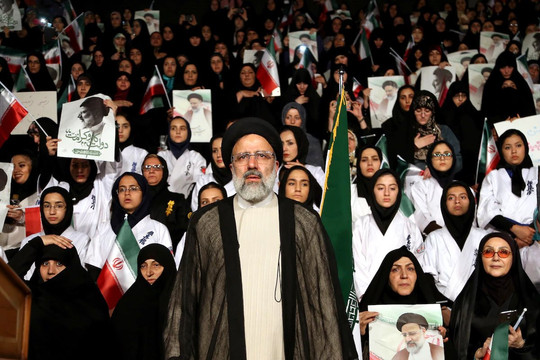 Vụ máy bay của Tổng thống Iran gặp nạn: Tìm thấy thi thể các nạn nhân