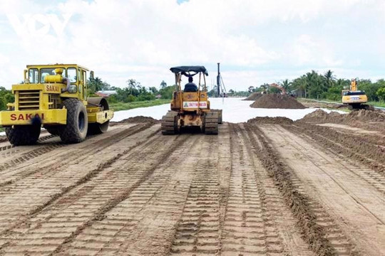 Đường Vành đai 3 TP Hồ Chí Minh: Đến cuối tháng 6 sẽ có đủ cát đắp nền
