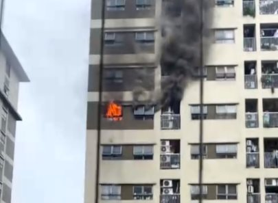 Kịp thời dập tắt đám cháy tầng 14 khu nhà ở xã hội The Vesta (Hà Đông)