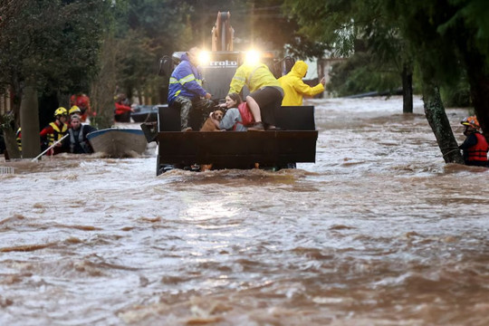 Mưa lớn trở lại, lũ lụt tại miền Nam Brazil tiếp tục dâng cao