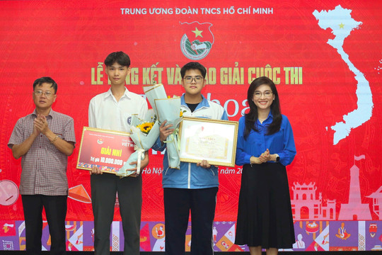 Học sinh Hà Nội giành giải Nhì cuộc thi “Tinh hoa Việt Nam”