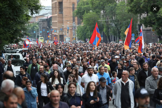 Armenia bắt giữ 137 người biểu tình chống chính phủ