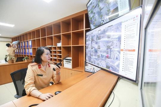Xử phạt gần 290 trường hợp từ phản ánh qua kênh Zalo "Phòng Cảnh sát giao thông Hà Nội"