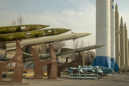 Iran tăng thêm dự trữ uranium làm giàu đến mức gần cấp độ vũ khí