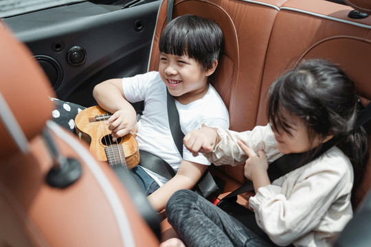 Những kỹ năng cần biết, tránh rủi ro bỏ quên trẻ em trên ô tô