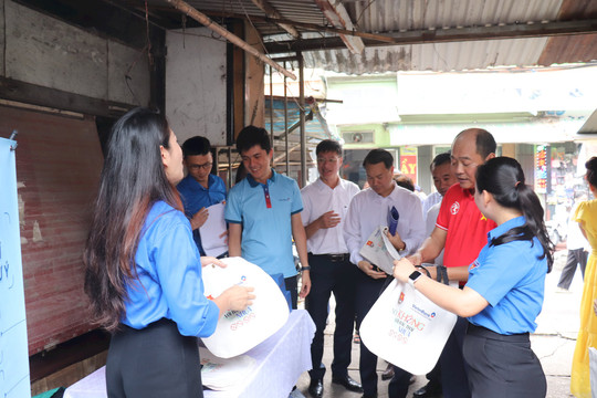 Quận Hoàng Mai ra mắt 6 đội hình Thanh niên tình nguyện