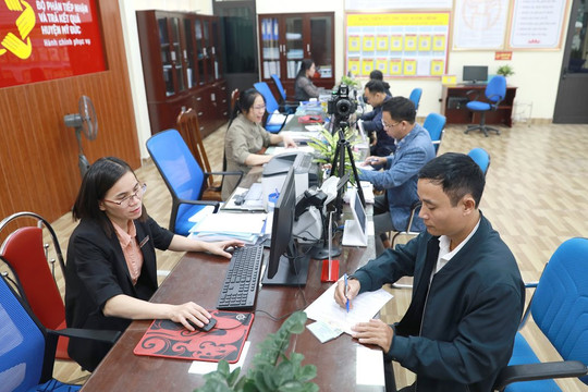 Hà Nội: Giải quyết thủ tục hành chính sang VNeID trước ngày 1-7-2024
