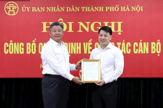 Trao quyết định bổ nhiệm Phó Giám đốc Trung tâm Xúc tiến đầu tư, thương mại, du lịch Hà Nội