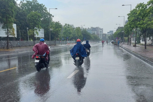 [Podcast] Tin tức 7-6: Hà Nội mưa to, trời dịu mát ngày đầu học sinh thi vào lớp 10