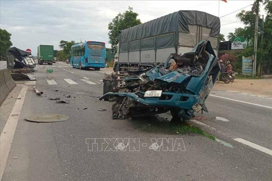 Ba người bị tử vong sau vụ tai nạn liên hoàn trên quốc lộ qua Hà Tĩnh
